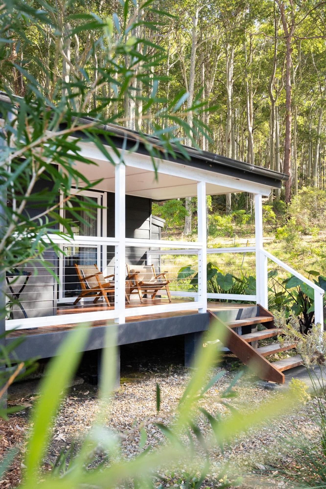 Pebbly Beach Escape East Lynne Exterior photo